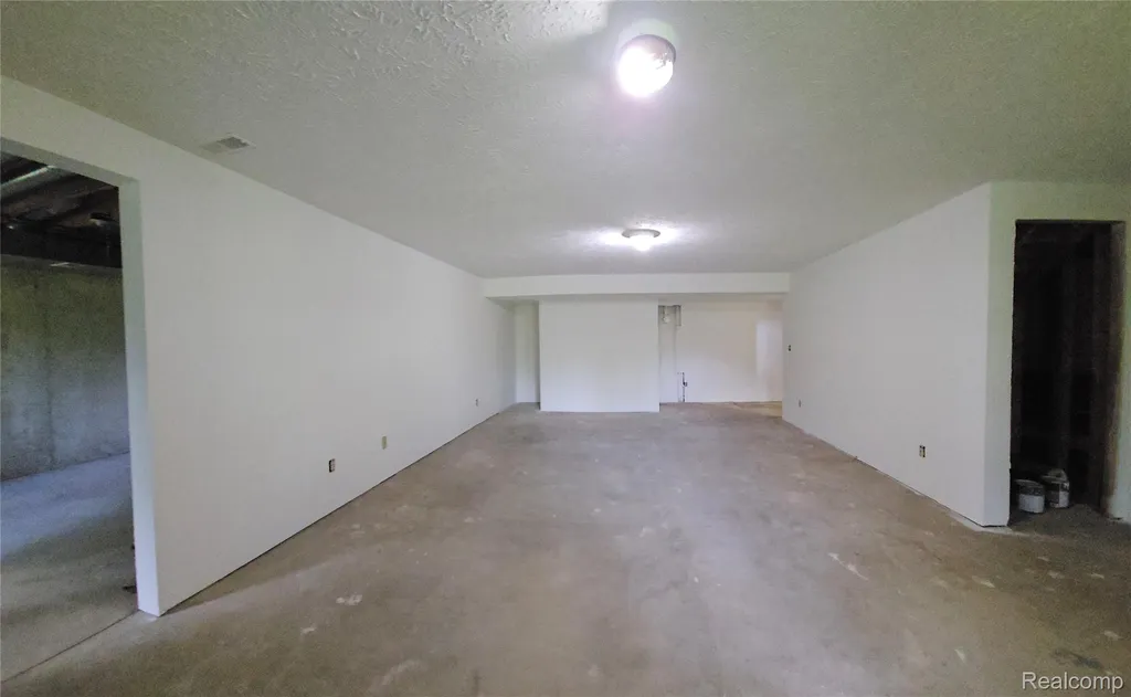 448 Fairwood Road Putnam Township MI 48169