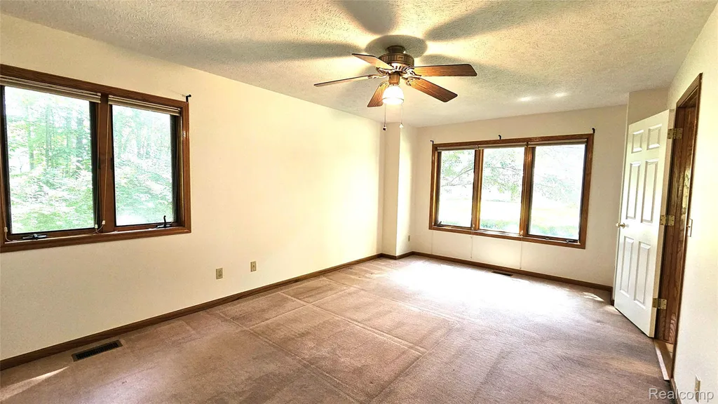 448 Fairwood Road Putnam Township MI 48169