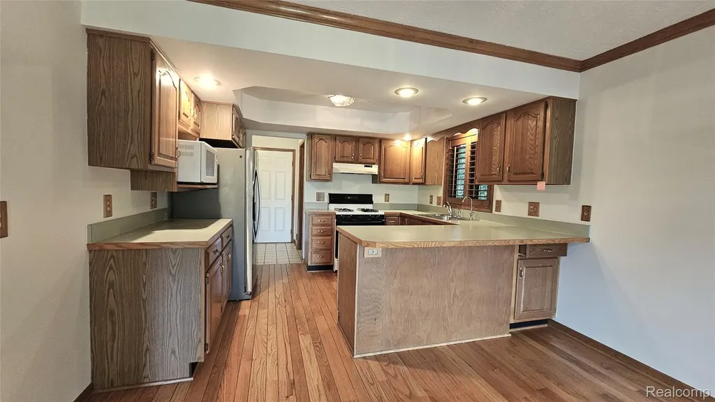 448 Fairwood Road Putnam Township MI 48169