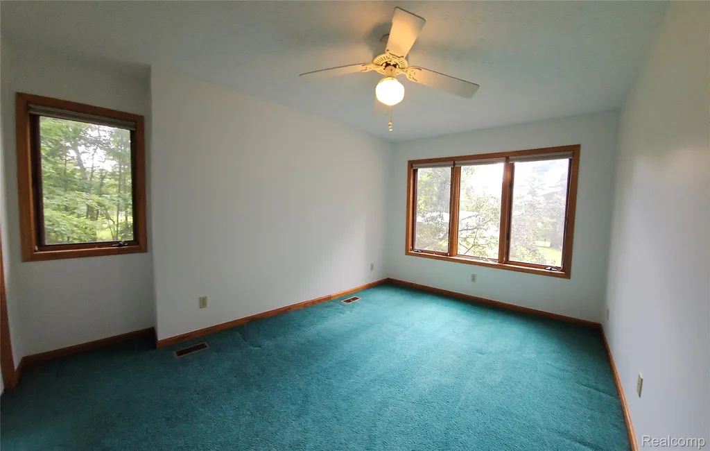 448 Fairwood Road Putnam Township MI 48169