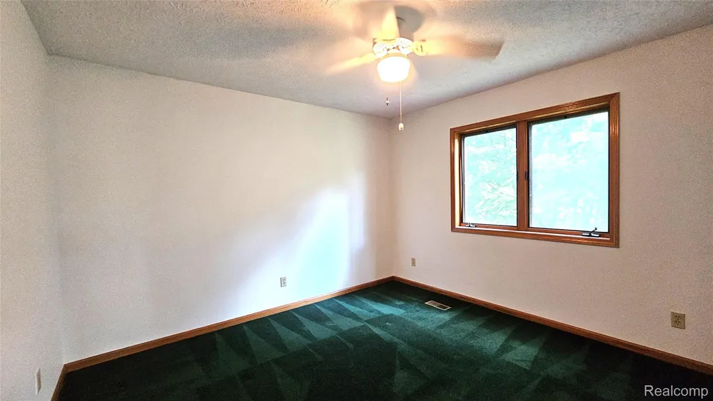 448 Fairwood Road Putnam Township MI 48169