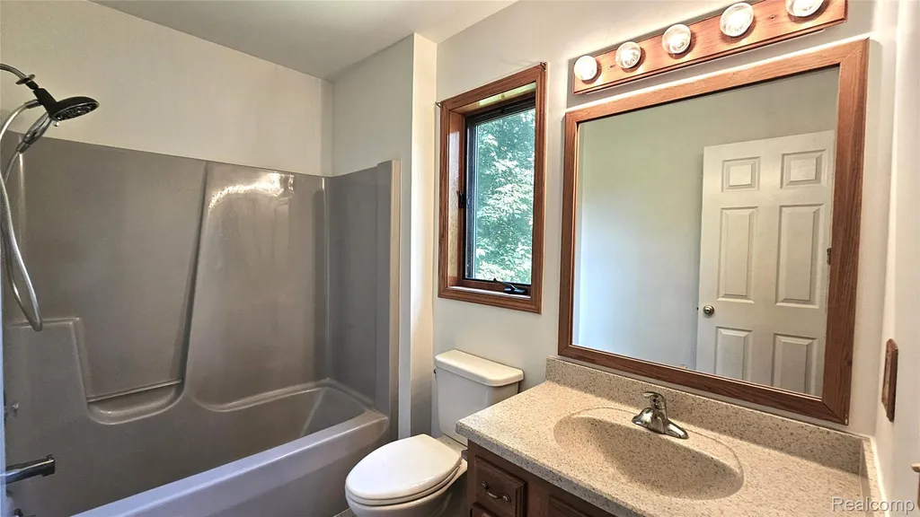 448 Fairwood Road Putnam Township MI 48169