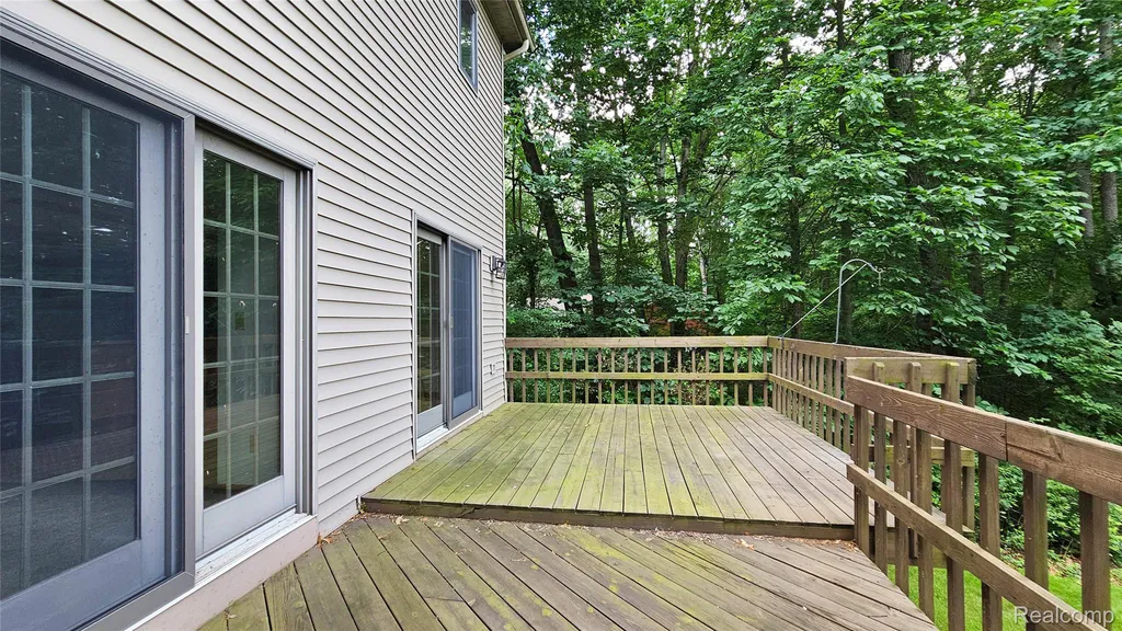448 Fairwood Road Putnam Township MI 48169