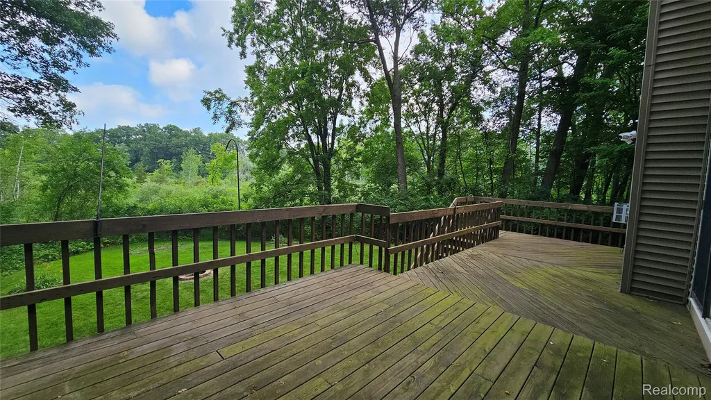 448 Fairwood Road Putnam Township MI 48169