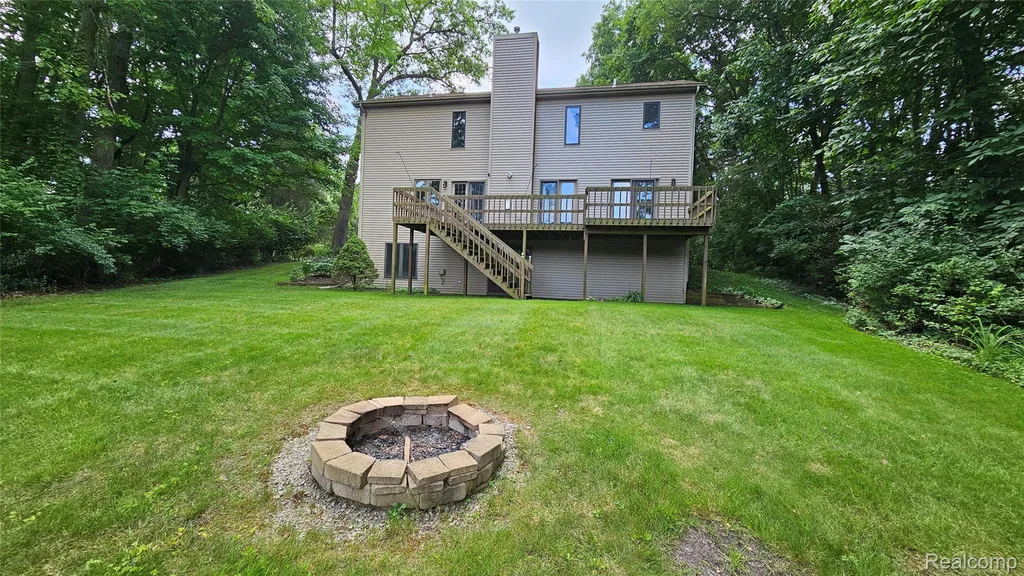 448 Fairwood Road Putnam Township MI 48169