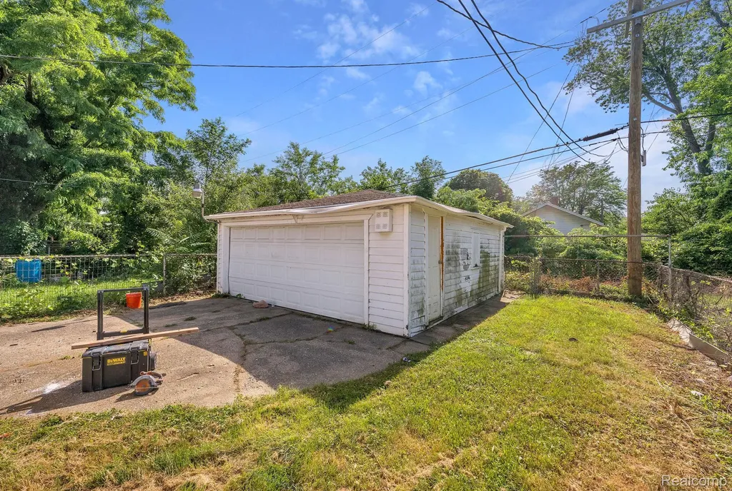 8343 American Street Detroit City MI 48204