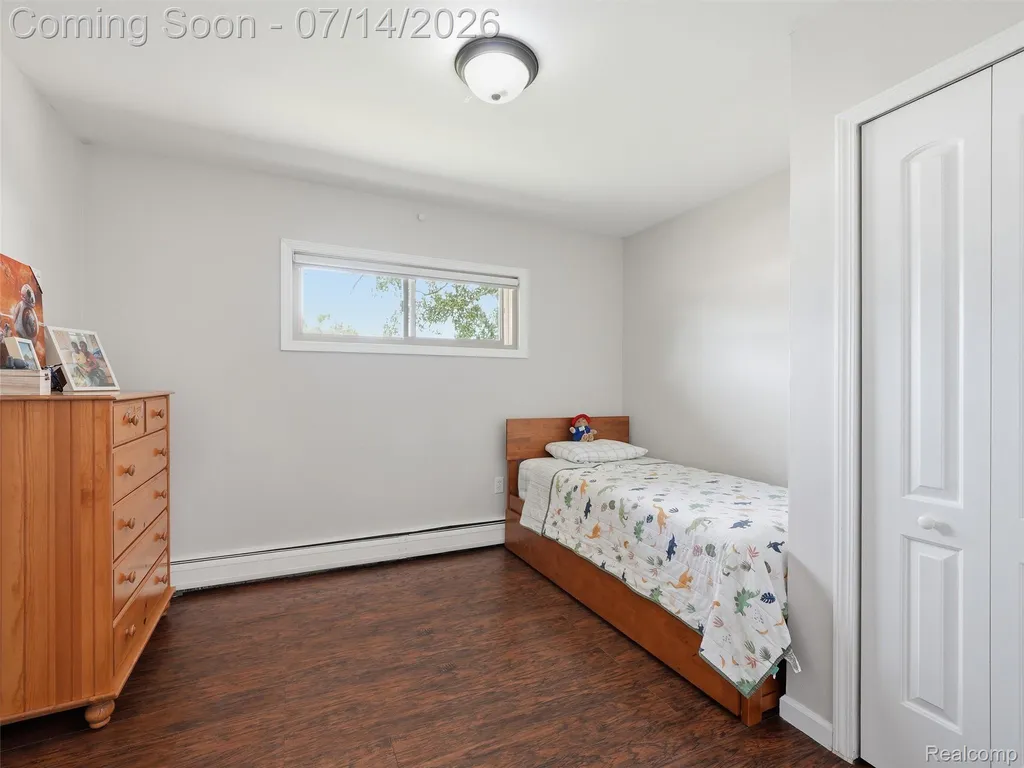 39582 Burton Drive Novi City MI 48375