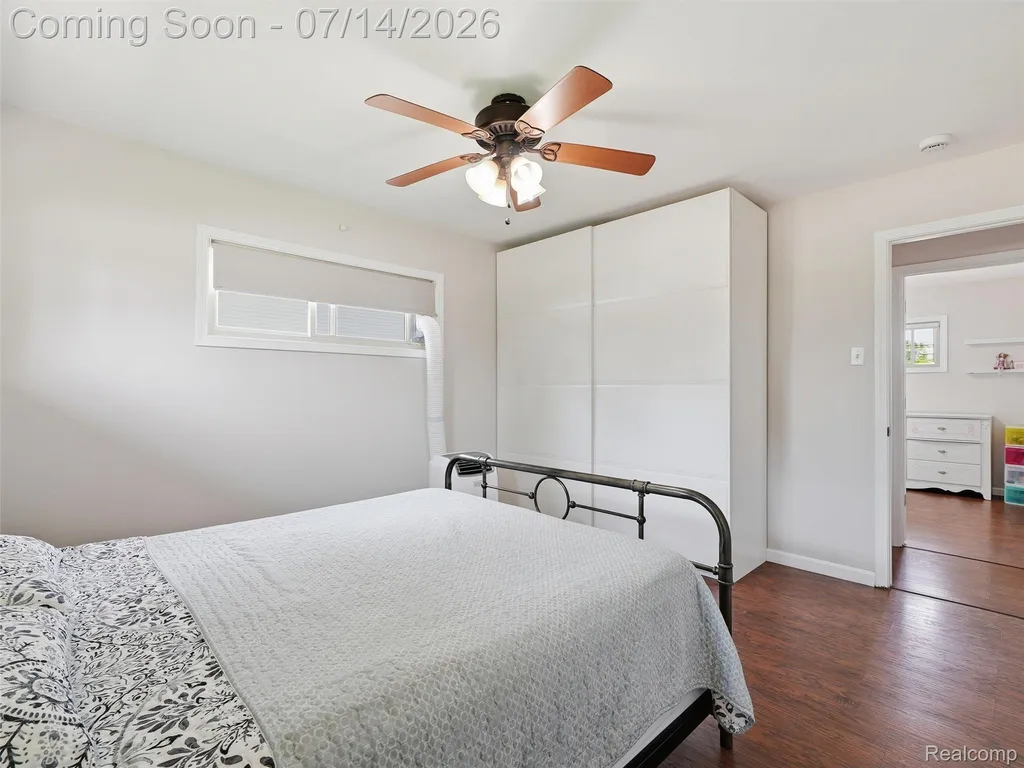 39582 Burton Drive Novi City MI 48375