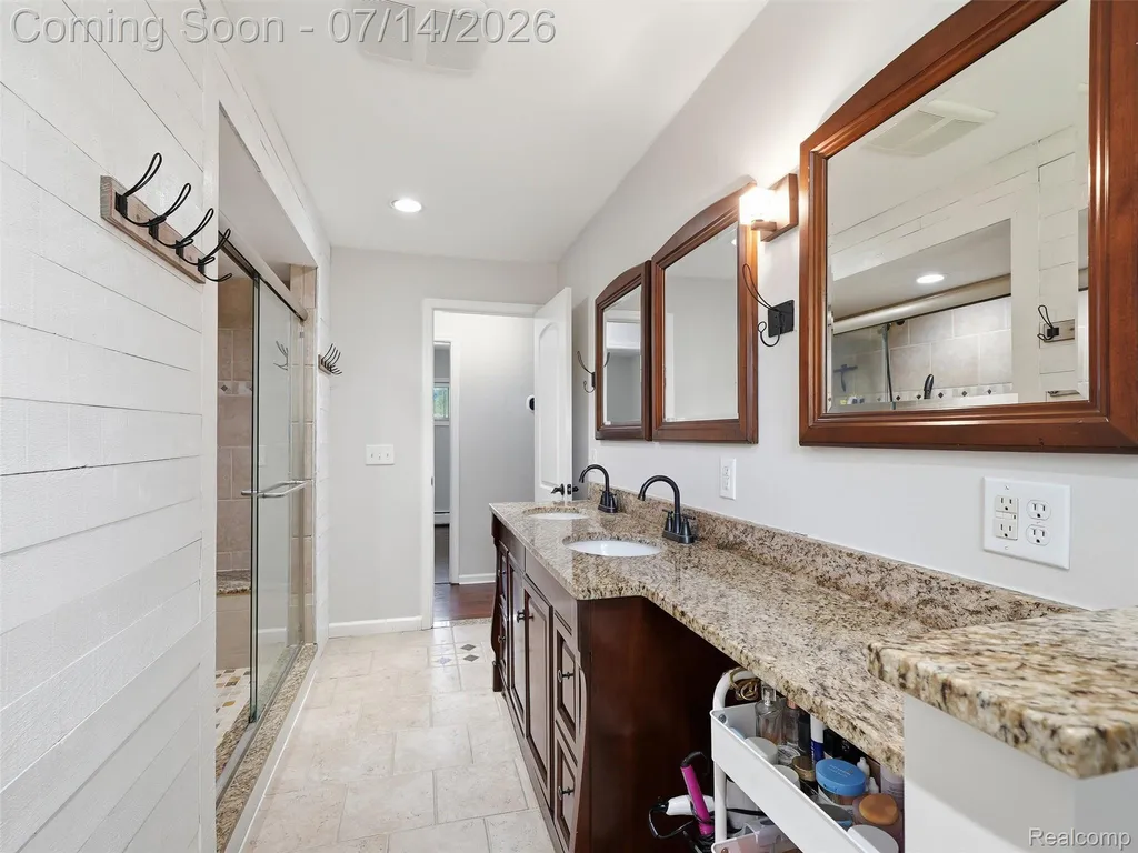 39582 Burton Drive Novi City MI 48375