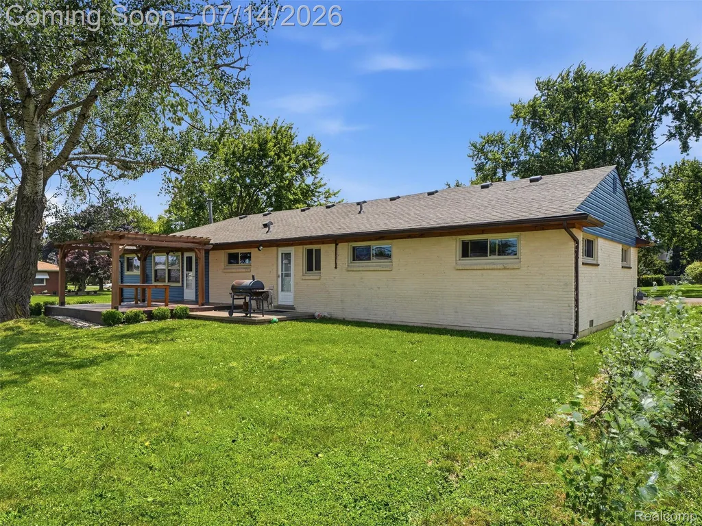 39582 Burton Drive Novi City MI 48375