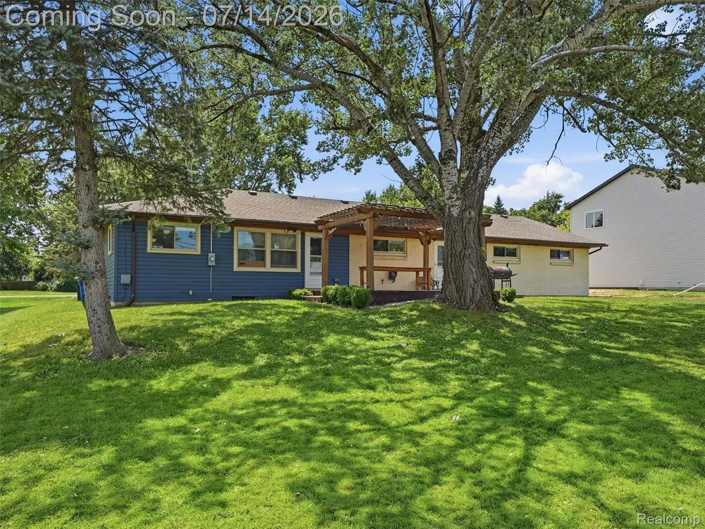 39582 Burton Drive Novi City MI 48375