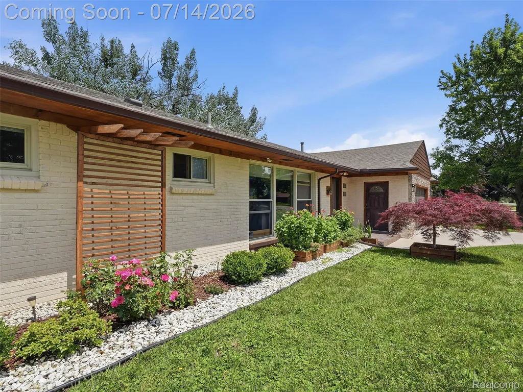 39582 Burton Drive Novi City MI 48375