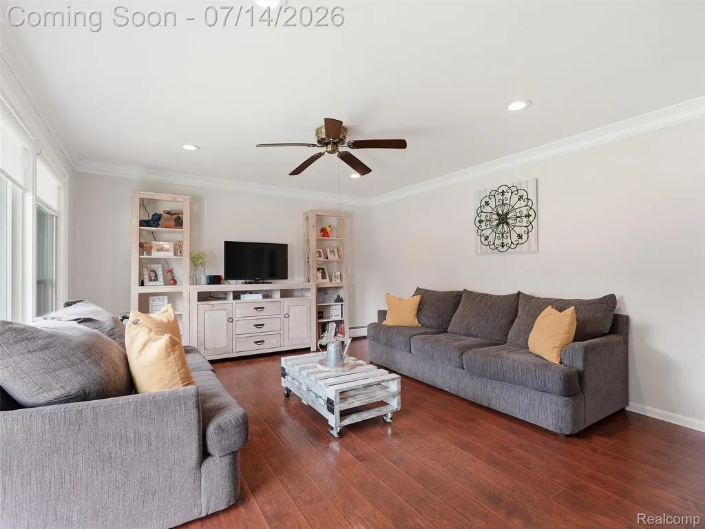 39582 Burton Drive Novi City MI 48375