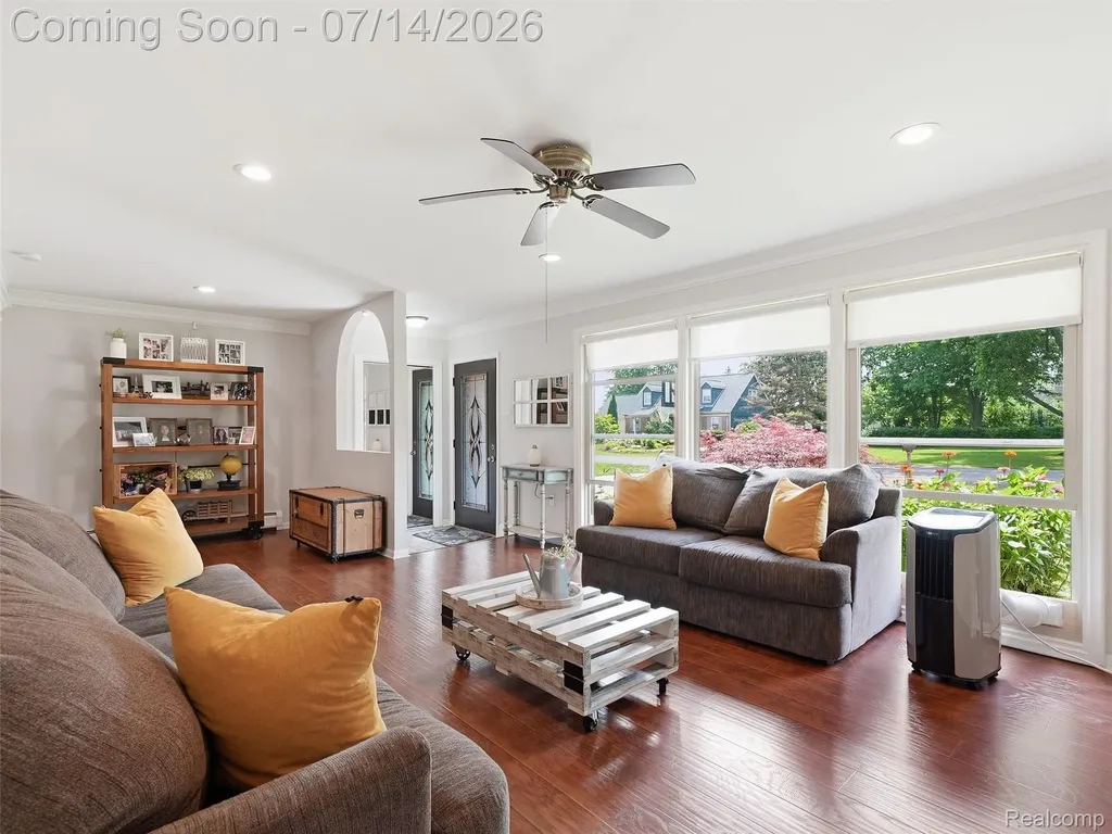 39582 Burton Drive Novi City MI 48375