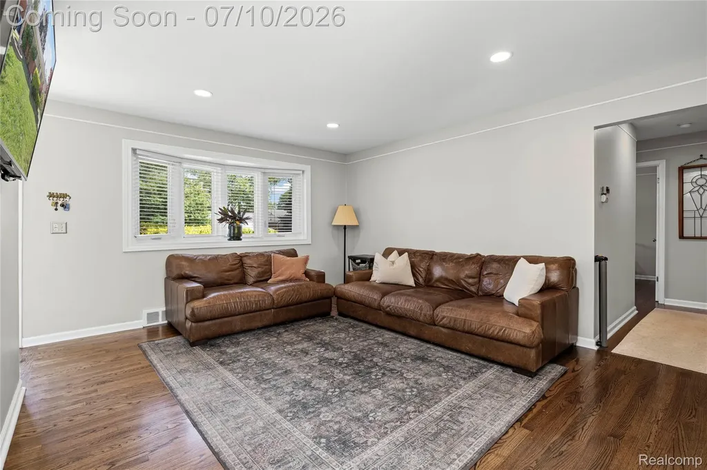 8561 Liberty Boulevard Westland City MI 48185