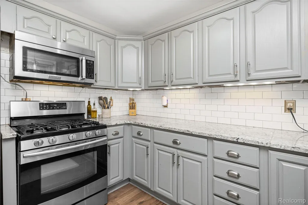 8561 Liberty Boulevard Westland City MI 48185