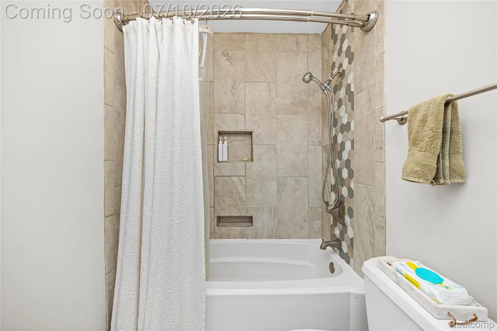 8561 Liberty Boulevard Westland City MI 48185