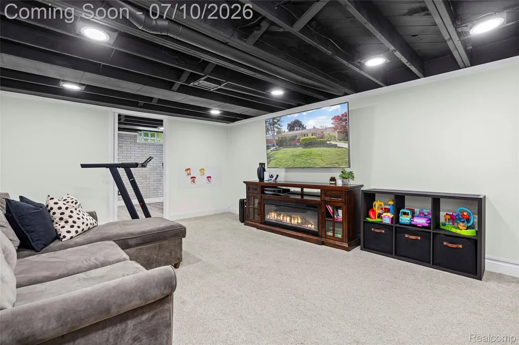 8561 Liberty Boulevard Westland City MI 48185