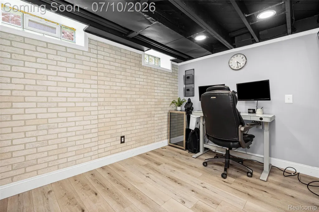 8561 Liberty Boulevard Westland City MI 48185