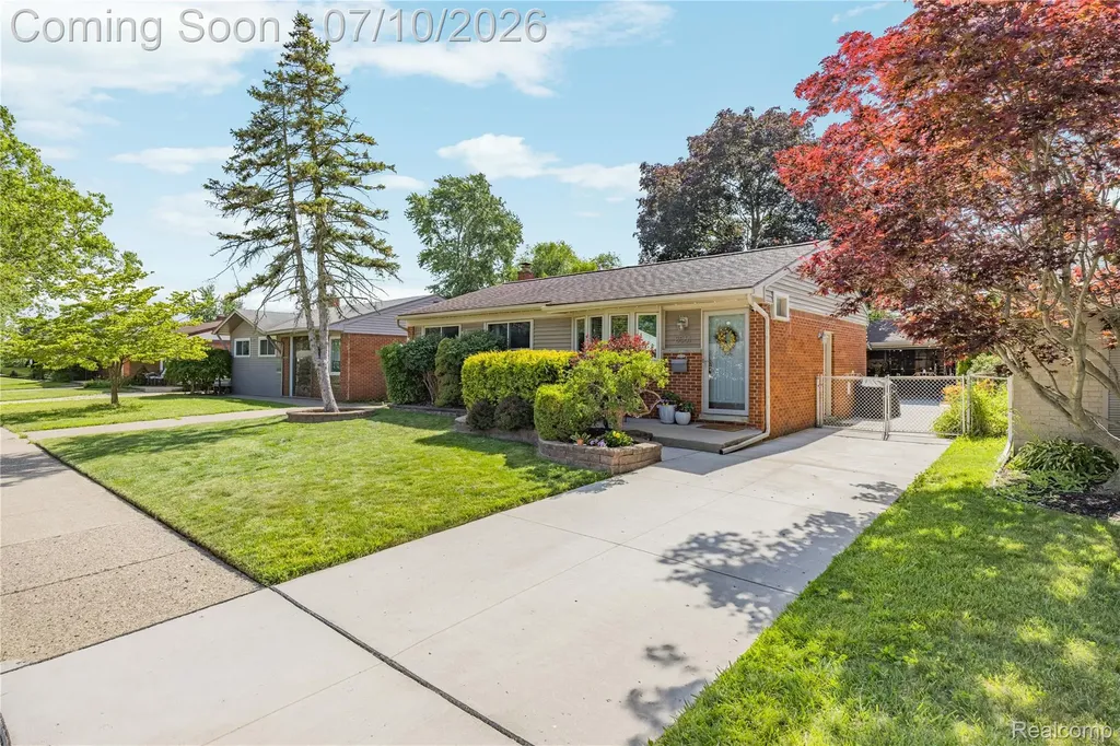 8561 Liberty Boulevard Westland City MI 48185