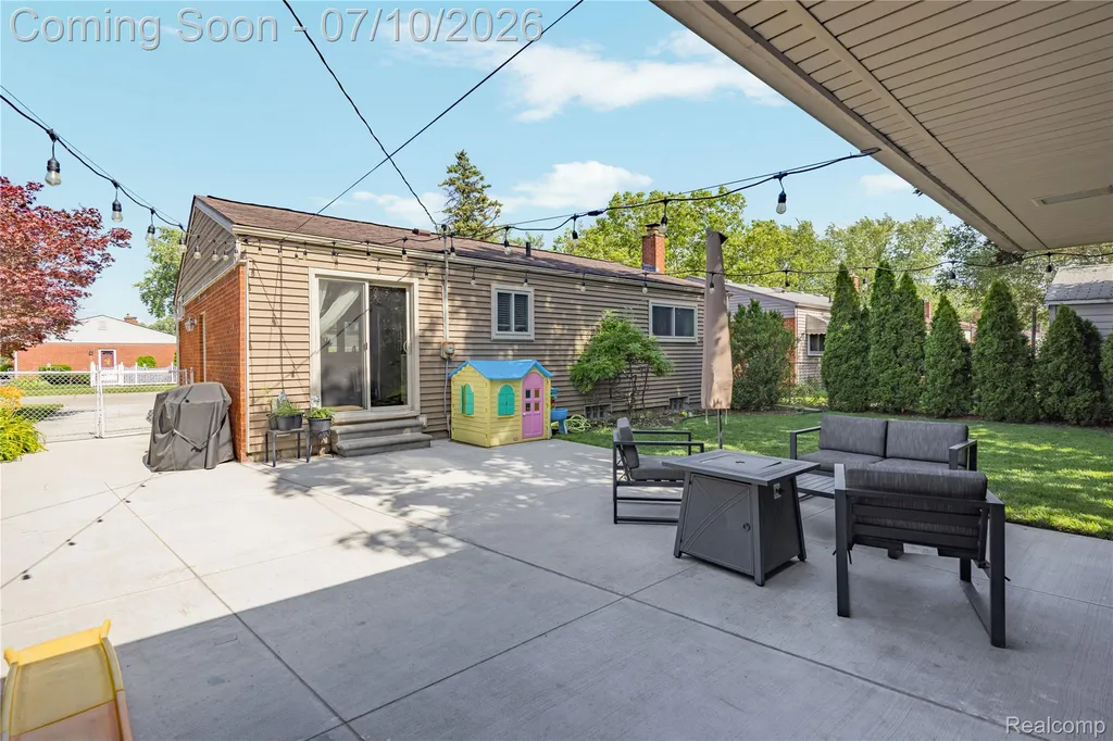 8561 Liberty Boulevard Westland City MI 48185