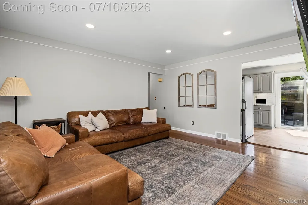 8561 Liberty Boulevard Westland City MI 48185