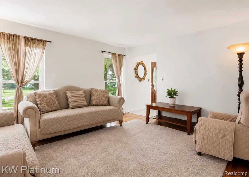 13615 Brookside Drive Sterling Heights City MI 48313