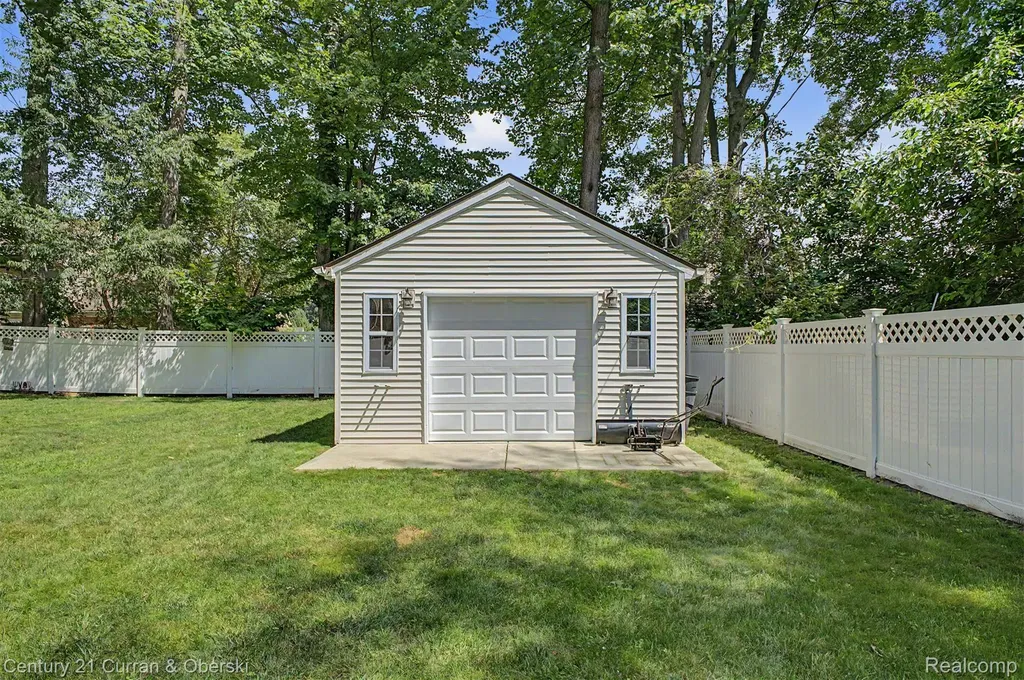 25900 Belledale Street Taylor City MI 48180