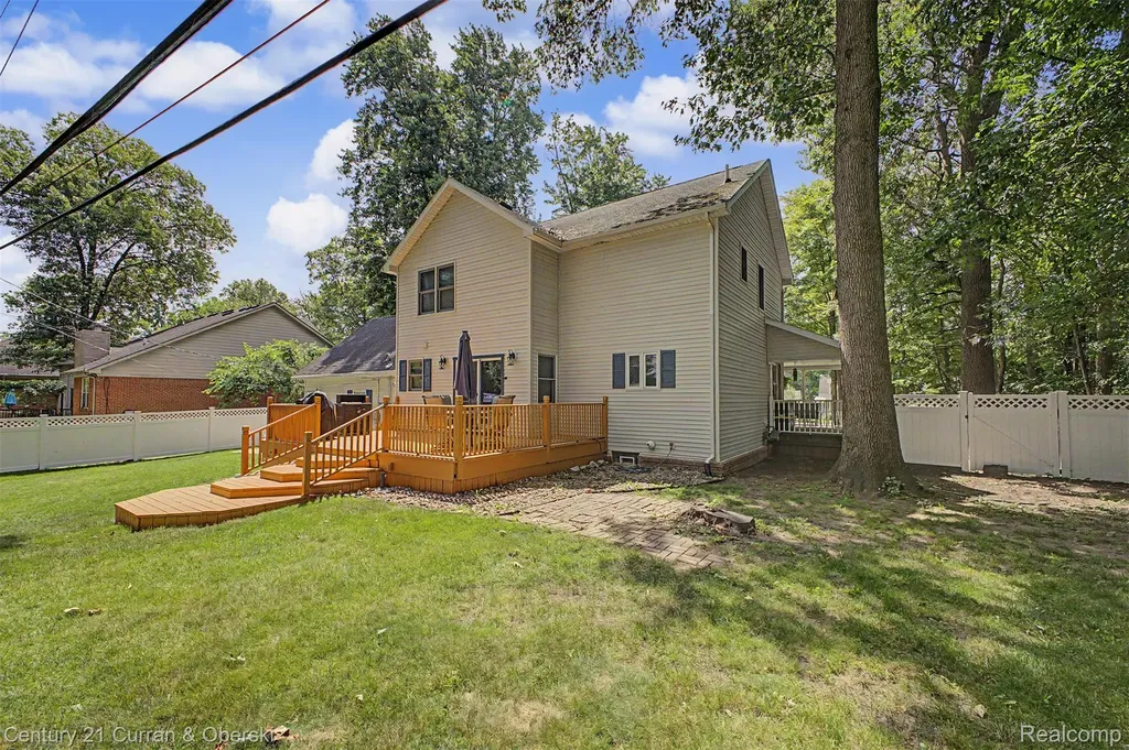 25900 Belledale Street Taylor City MI 48180