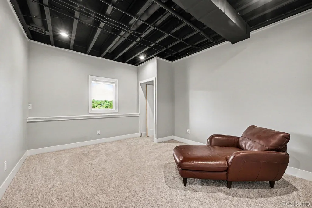 2943 Sleeth Road Commerce Charter Township MI 48382