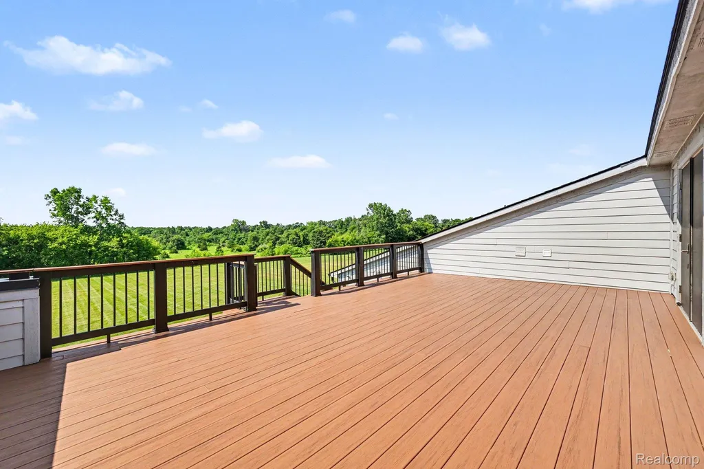 2943 Sleeth Road Commerce Charter Township MI 48382