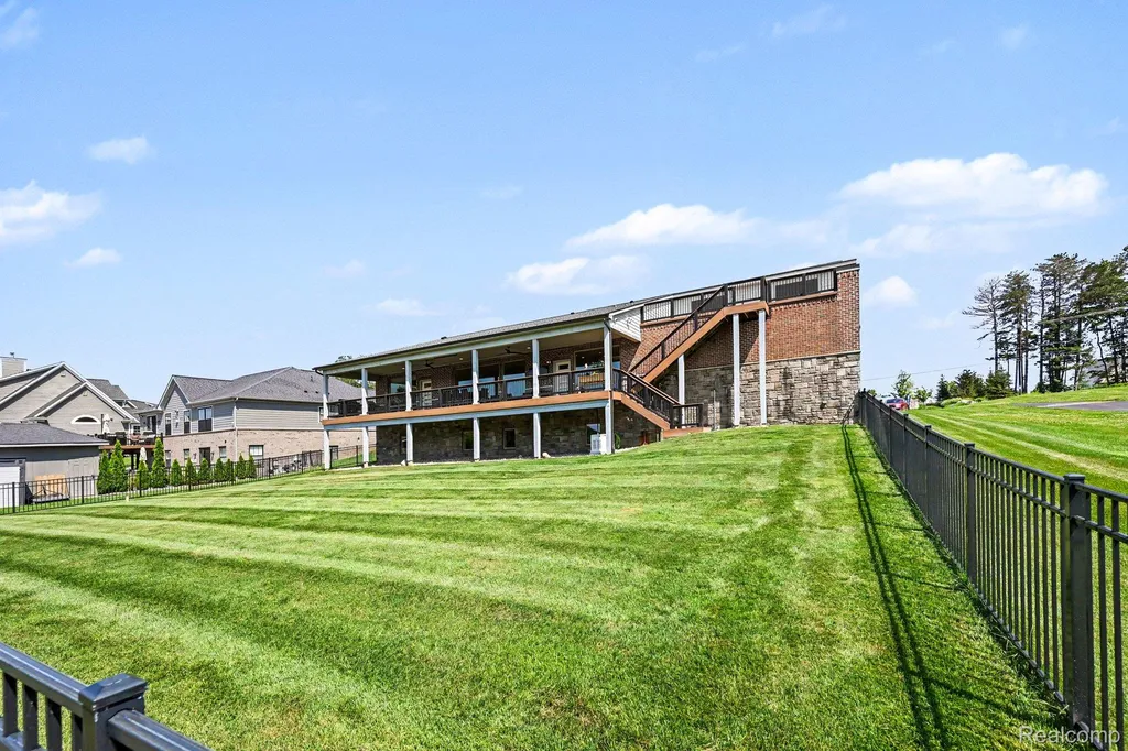 2943 Sleeth Road Commerce Charter Township MI 48382
