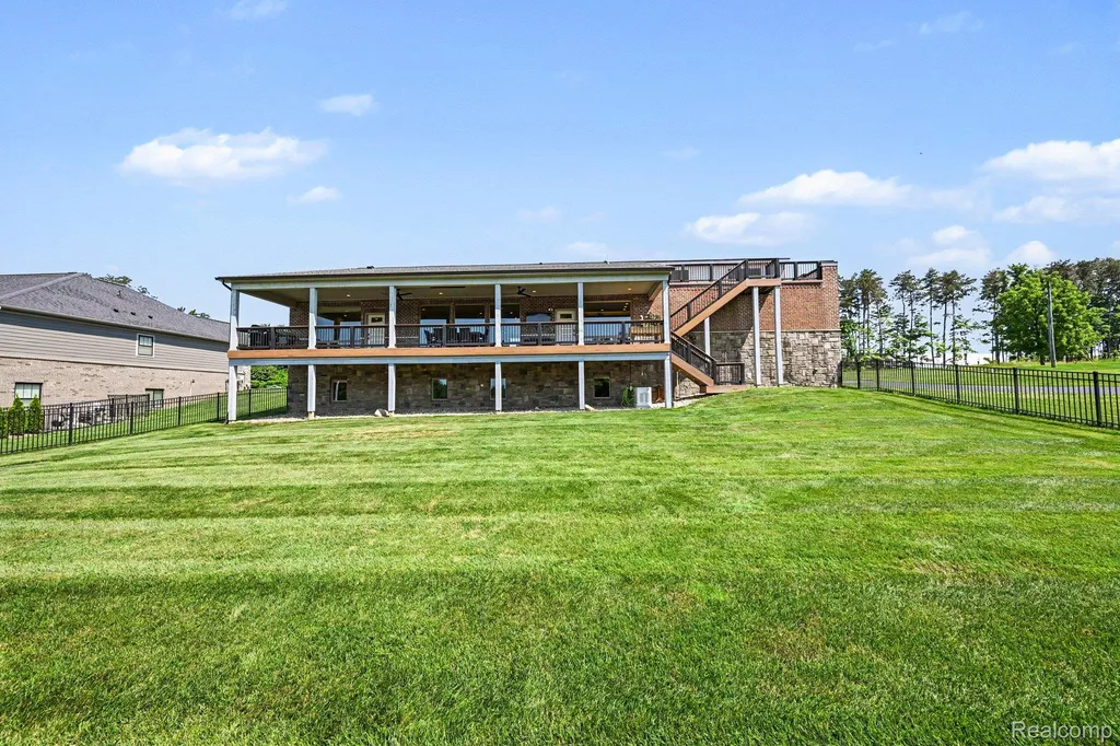 2943 Sleeth Road Commerce Charter Township MI 48382