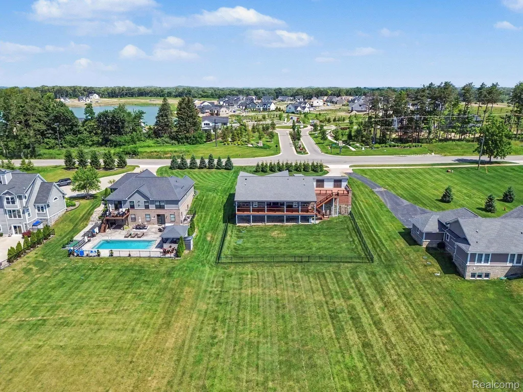 2943 Sleeth Road Commerce Charter Township MI 48382