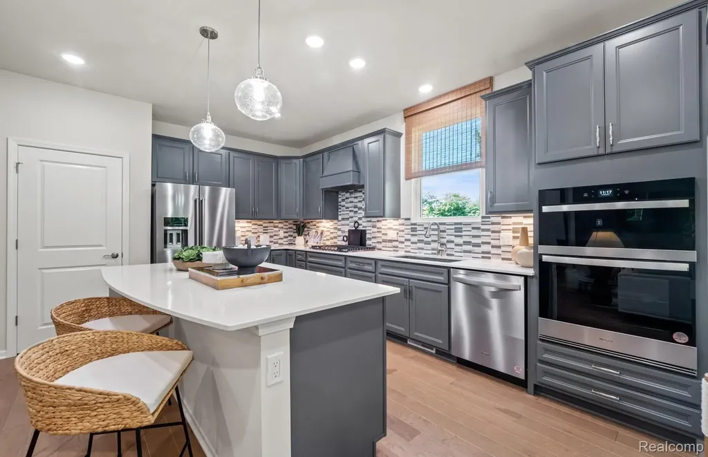 55789 Oak Pointe Drive Shelby Charter Township MI 48315