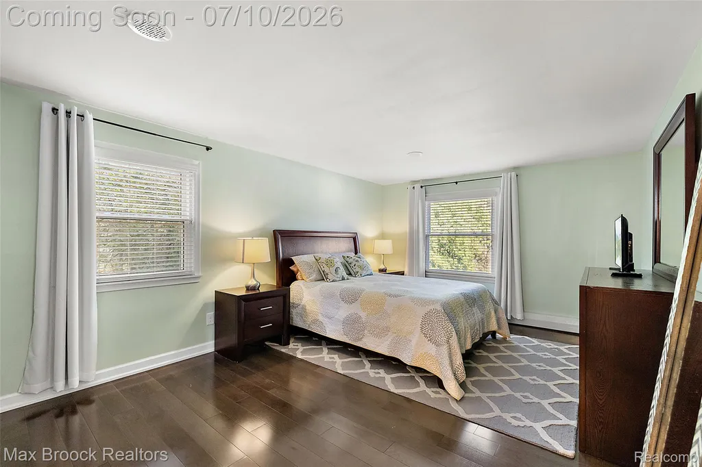 139 Wimbleton Drive Birmingham City MI 48009