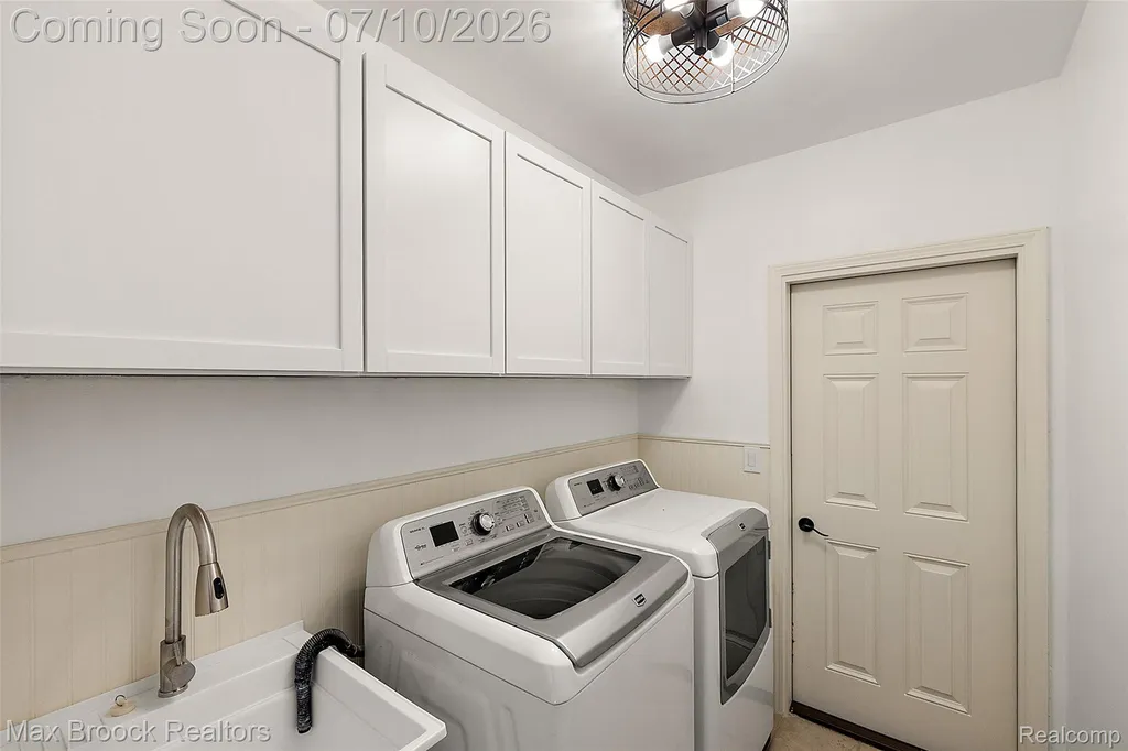 139 Wimbleton Drive Birmingham City MI 48009