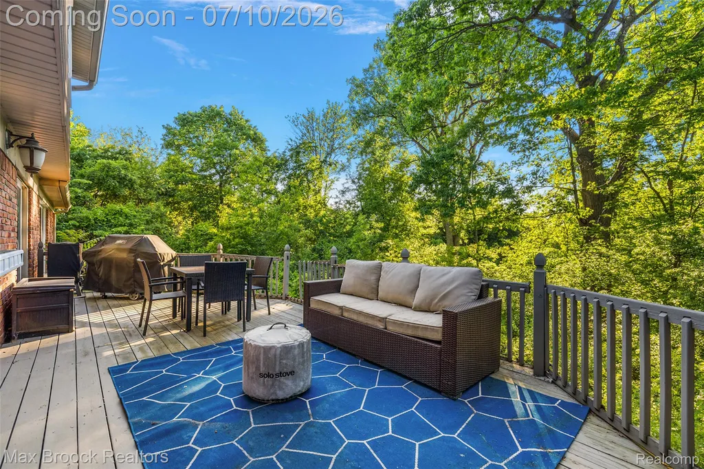 139 Wimbleton Drive Birmingham City MI 48009