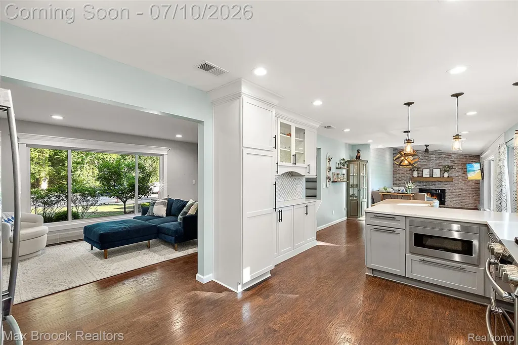139 Wimbleton Drive Birmingham City MI 48009
