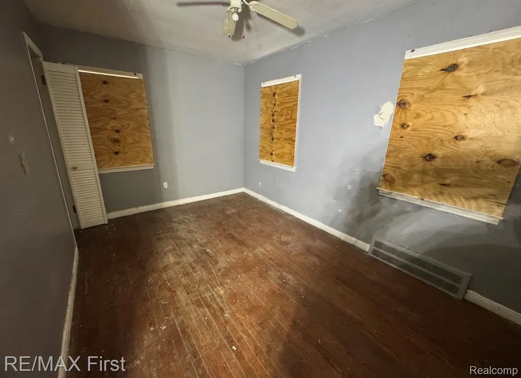 18452 Caldwell Street Detroit City MI 48234