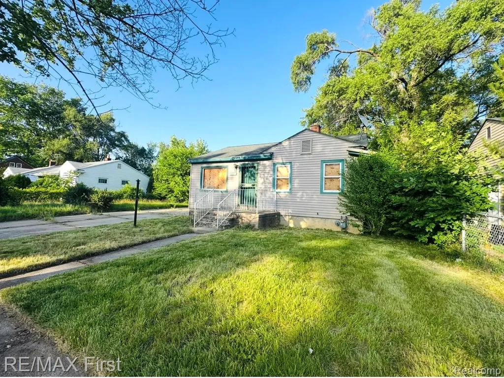 18452 Caldwell Street Detroit City MI 48234