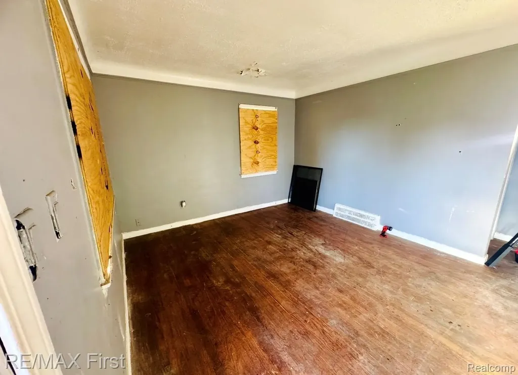 18452 Caldwell Street Detroit City MI 48234