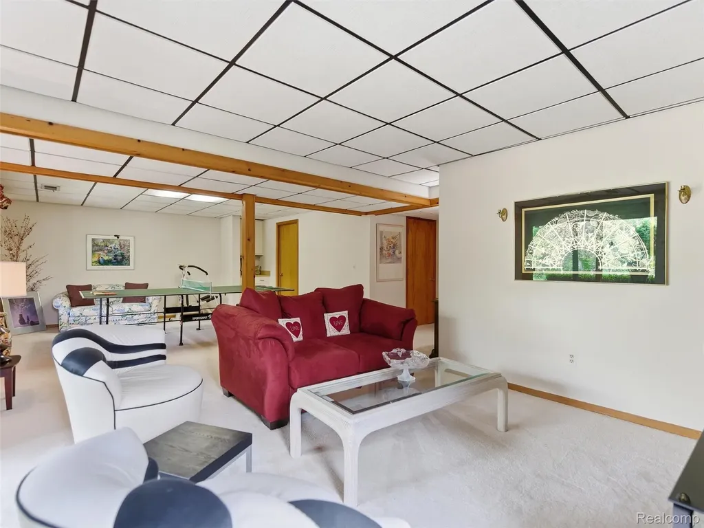 4261 Wabeek Lake Drive S Bloomfield Hills City MI 48302