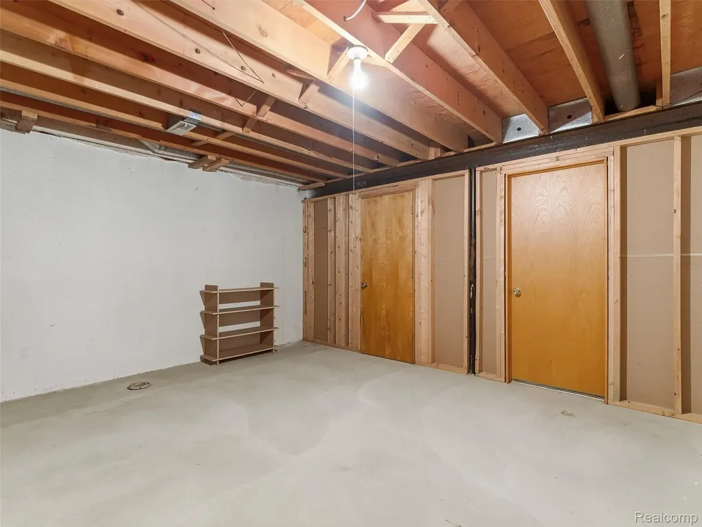 4261 Wabeek Lake Drive S Bloomfield Hills City MI 48302