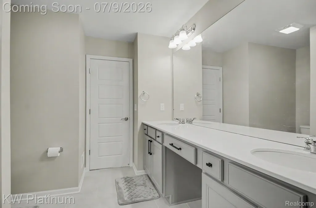 55740 Beacon Shore Drive Shelby Charter Township MI 48315