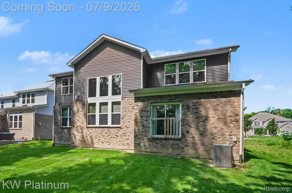 55740 Beacon Shore Drive Shelby Charter Township MI 48315