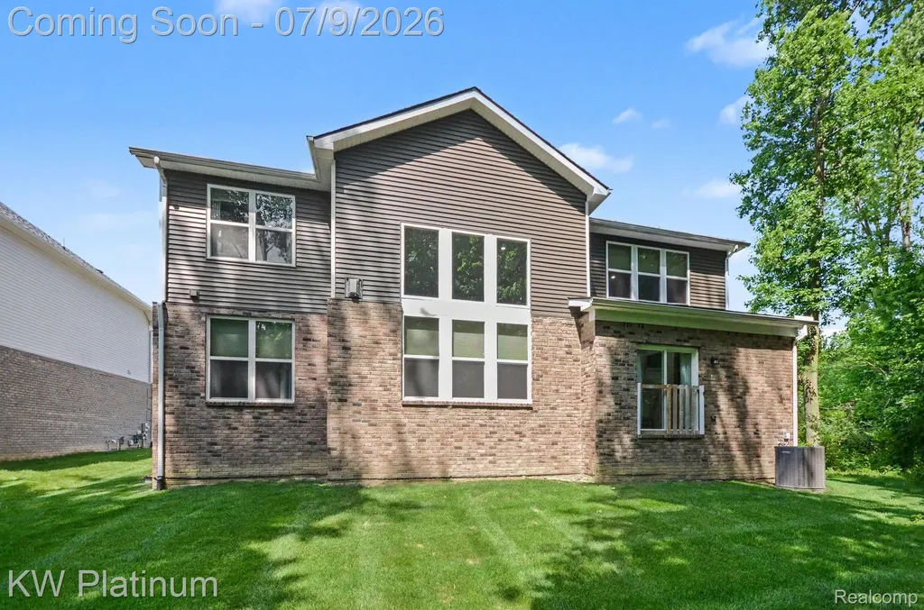 55740 Beacon Shore Drive Shelby Charter Township MI 48315