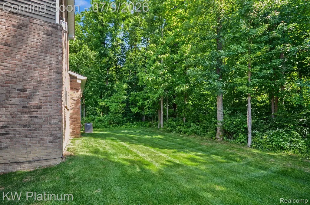 55740 Beacon Shore Drive Shelby Charter Township MI 48315