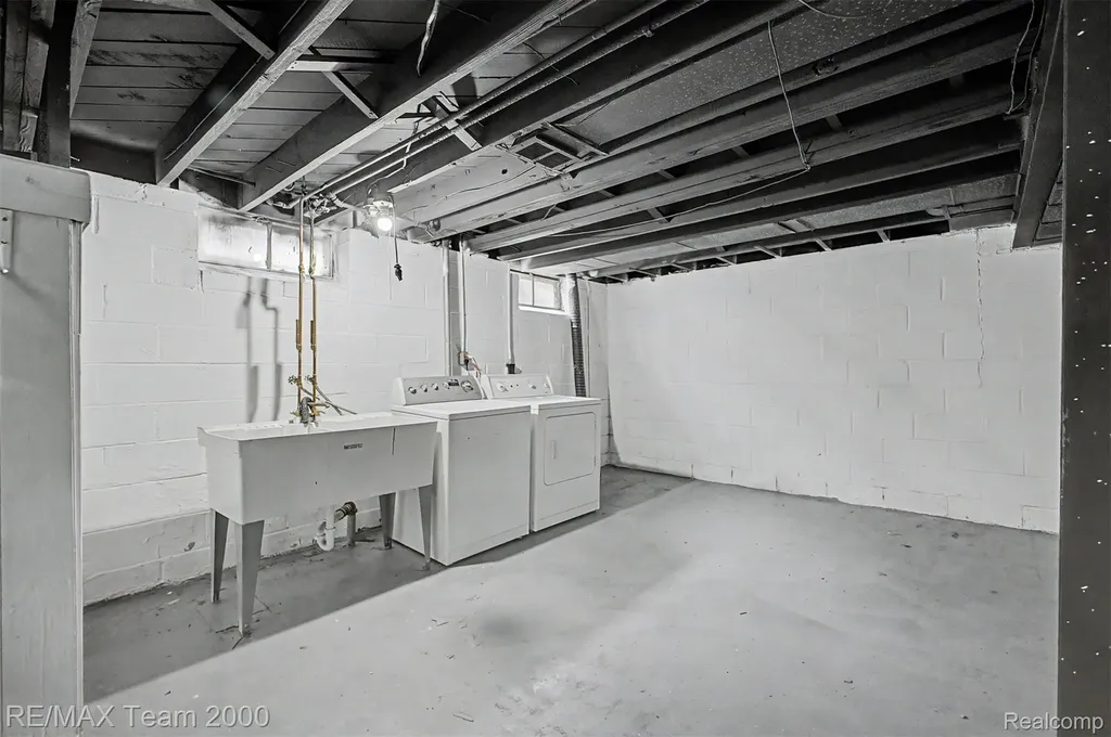1670 Riverbank Street Lincoln Park City MI 48146