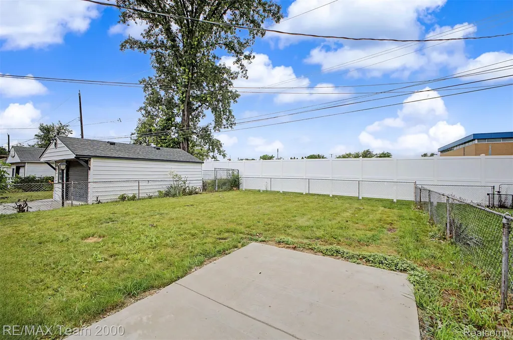 1670 Riverbank Street Lincoln Park City MI 48146